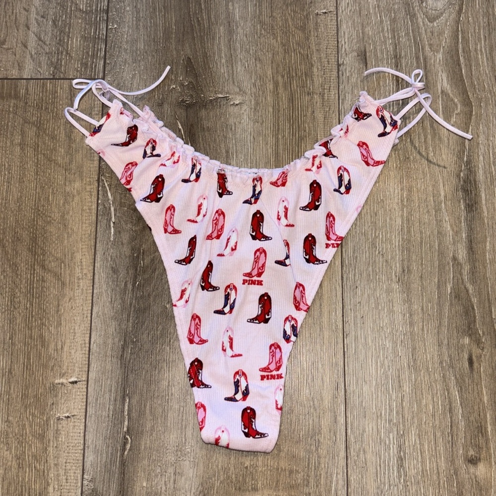 PINK Victoria’s Secret Thong Panty